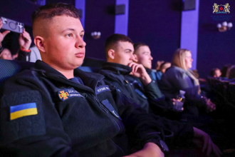 Курсанти, офіцери та ветерани війни Львівського державного університету безпеки життєдіяльності долучилися до прем’єрного показу фільму «PALYANYTSIA» Курсанти, офіцери та ветерани війни Львівського державного університету безпеки життєдіяльності долучилися до прем’єрного показу фільму «PALYANYTSIA»