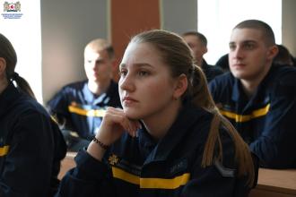 Зустріч поколінь: ветерани пожежної охорони поспілкувалися з курсантами ЛДУБЖД