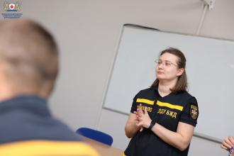 Заняття з психологічної підготовки для майбутніх рятувальників у рамках навчальної практики психологів