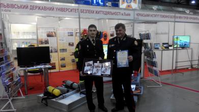 В Києві відбулися урочисті заходи з нагоди відзначення “100 років першому пожежному автомобілю України” 