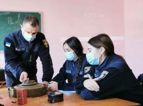 "Ідентифікація вибухонебезпечних предметів": на базі НТП ЛДУБЖД відбулось практичне заняття