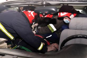 Курсанти Навчально-наукового інституту цивільного захисту відпрацьовують навички проведення аварійно-рятувальних  робіт при ДТП