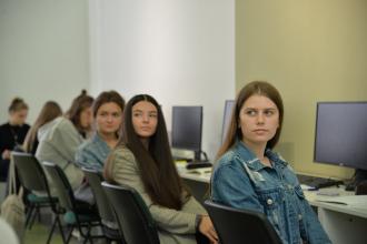 Відбулась зустріч студентів із начальницею Головного управління Державної казначейської служби України у Личаківському районі