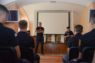 Лекція для майбутніх рятувальників від патрульної поліції  