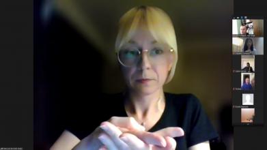 Жестова мова у роботі психологів під час надзвичайних ситуацій: працівники Університету взяли участь у тренінгу в рамках створення безбар’єрного простору Жестова мова у роботі психологів під час надзвичайних ситуацій: працівники Університету взяли участь у тренінгу в рамках створення безбар’єрного простору