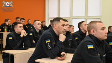 Особливості організації несення служби в пожежно-рятувальних підрозділах на прифронтовій території: в ЛДУБЖД відбулась гостьова лекція