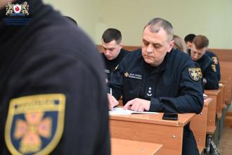 В інституті післядипломної освіти ЛДУ БЖД вперше за новою освітньою програмою пройшли  підвищення кваліфікації офіцери ДСНС України 