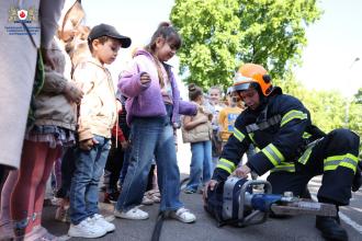Рятувальники ЛДУБЖД провели безпековий захід для дошкільнят Львова 