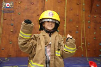 Святкова казка для внутрішньо переміщених осіб: День Святого Миколая в ЛДУБЖД