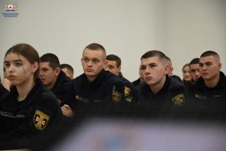 Курсанти ЛДУБЖД прослухали лекцію начальника Головного управління ДСНС України у Дніпропетровській області