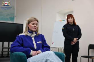 Робота жінки-медика на передовій: досвід, практика 