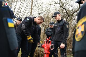 Здійснення нагляду за зовнішнім протипожежним водопостачанням: курсанти ЛДУБЖД удосконалюють практичні навички