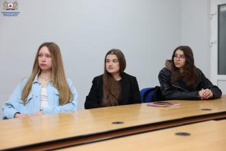 Травмочутливе середовище: зцілення особистості за допомогою роботи в групі