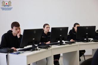 Успішно завершили навчальний рік курси іноземних мов Успішно завершили навчальний рік курси іноземних мов