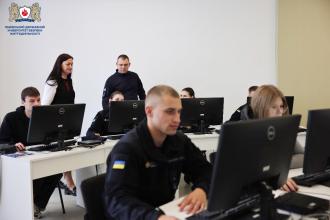 Успішно завершили навчальний рік курси іноземних мов Успішно завершили навчальний рік курси іноземних мов