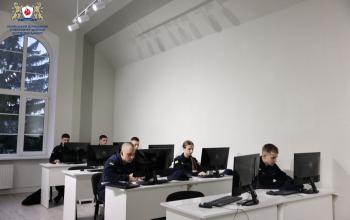 Викладачка з США навчає курсантів ЛДУБЖД у межах програми Virtual Educator Program 2025–2026