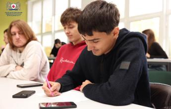 Науковий досвід в дії: аспіранти проводять лекції з актуальних питань менеджменту