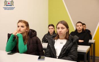 Науковий досвід в дії: аспіранти проводять лекції з актуальних питань менеджменту