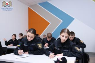 Слово, що єднає: ЛДУБЖД долучився до Всеукраїнського диктанту національної єдності — 2025