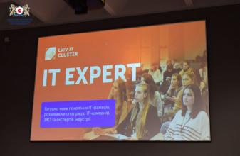 Здобувачі спеціальності F5 «Кібербезпека та захист інформації» відвідали одну з ІТ компаній та поспілкувалися з представниками ІТ-кластера