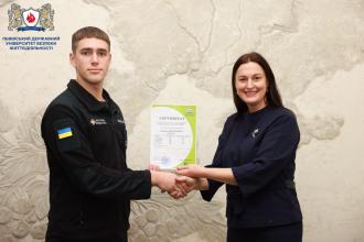 Успішно завершили 2025 рік курси іноземних мов