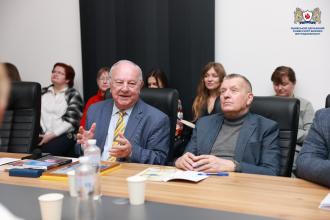 ІV Всеукраїнська науково-практична конференція «Мова — кордон національної безпеки», приурочена Міжнародному дню рідної мови ІV Всеукраїнська науково-практична конференція «Мова — кордон національної безпеки», приурочена Міжнародному дню рідної мови