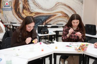 Арт-терапевтична практика як метод емоційної саморегуляції та інструмент роботи майбутніх психологів: в ЛДУБЖД відбувся тренінг 