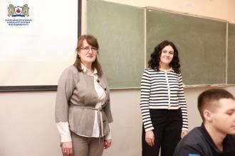 Брейн-ринг з математики: змагання інтелектів між командами “Інтеграл” та “Диференціал”