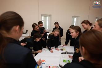 Шлях становлення майбутнього психолога: від очікувань до професійної ідентичності – підсумкове інтеграційне заняття для випускників психологів Шлях становлення майбутнього психолога: від очікувань до професійної ідентичності – підсумкове інтеграційне заняття для випускників психологів