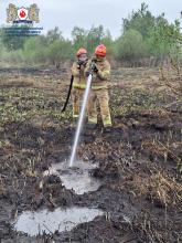 Курсанти ЛДУБЖД допомагають ліквідовувати масштабну пожежу торфу Курсанти ЛДУБЖД допомагають ліквідовувати масштабну пожежу торфу