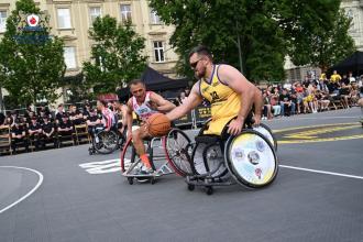 Курсанти та працівники ЛДУБЖД підтримали команду «Veterans - Basket Дніпро» на «Іграх Незламних» Курсанти та працівники ЛДУБЖД підтримали команду «Veterans - Basket Дніпро» на «Іграх Незламних»