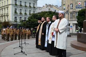 Курсанти ЛДУБЖД долучилися до відзначення Дня Української Державності Курсанти ЛДУБЖД долучилися до відзначення Дня Української Державності