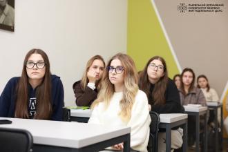 HR-стратегії, рекрутинг та антикризове управління: майбутні менеджери переймають досвід практики HR-стратегії, рекрутинг та антикризове управління: майбутні менеджери переймають досвід практики
