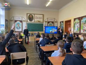 Нові знання з безпеки: курсанти ЛДУБЖД діляться досвідом зі школярами міста