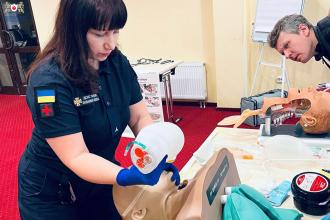 Фельдшер медико-санітарної частини ЛДУБЖД пройшла тренінг із роботи з медичним обладнанням автомобілів 