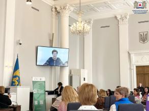 (НЕ)конференція про права жінок: участь фахівчині ЛДУБЖД