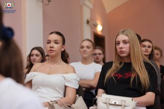 Кафедра іноземних мов та перекладознавства ЛДУБЖД розпочала серію зустрічей «Випускники – першокурсникам»