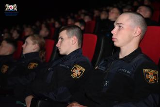 «2000 метрів до Андріївки»: курсанти ЛДУБЖД переглянули фільм про мужність і ціну свободи