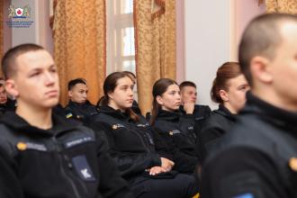 У Культурно-просвітницькому центрі для курсантів 1–4 курсів відбулася інформаційна лекція на тему «Легкі гроші — смертельні наслідки: як не потрапити у пастку російських спецслужб».